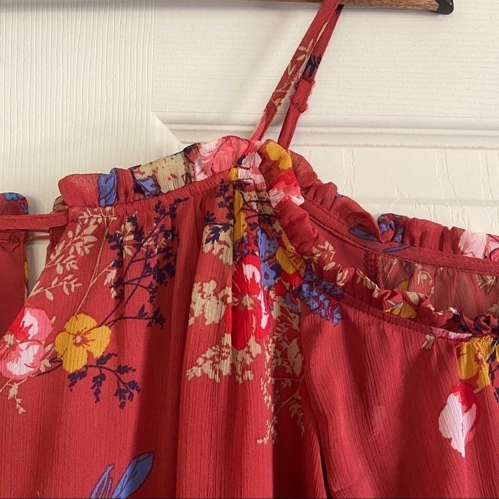 Doe & Rae Cold Shoulder Red Floral Print Blouse - Picture 5 of 11